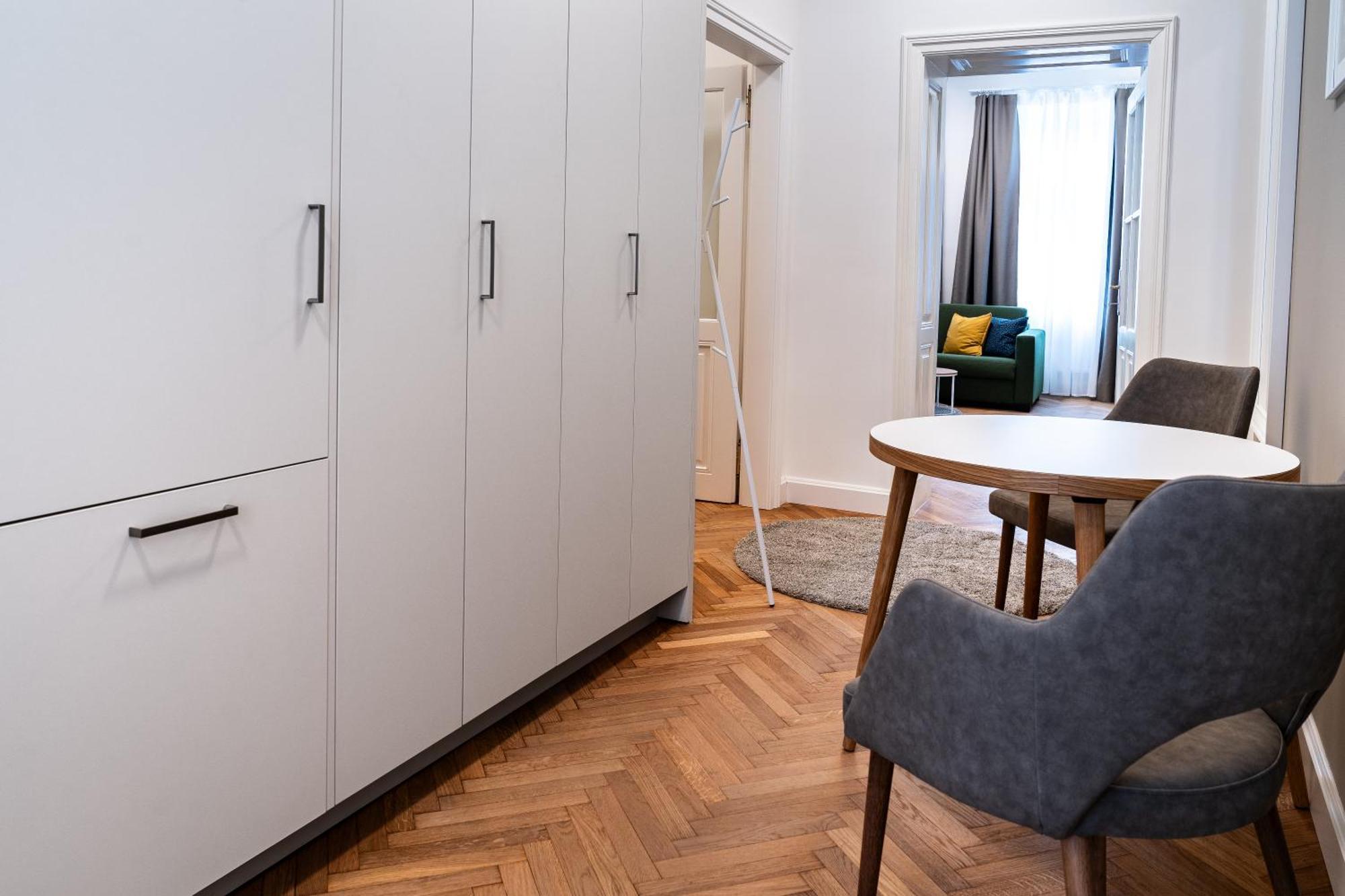 Twenty Five - Work & Life Apartments Амщетен Екстериор снимка