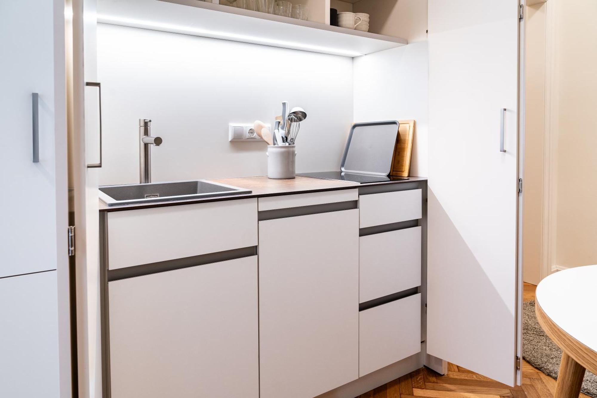 Twenty Five - Work & Life Apartments Амщетен Екстериор снимка