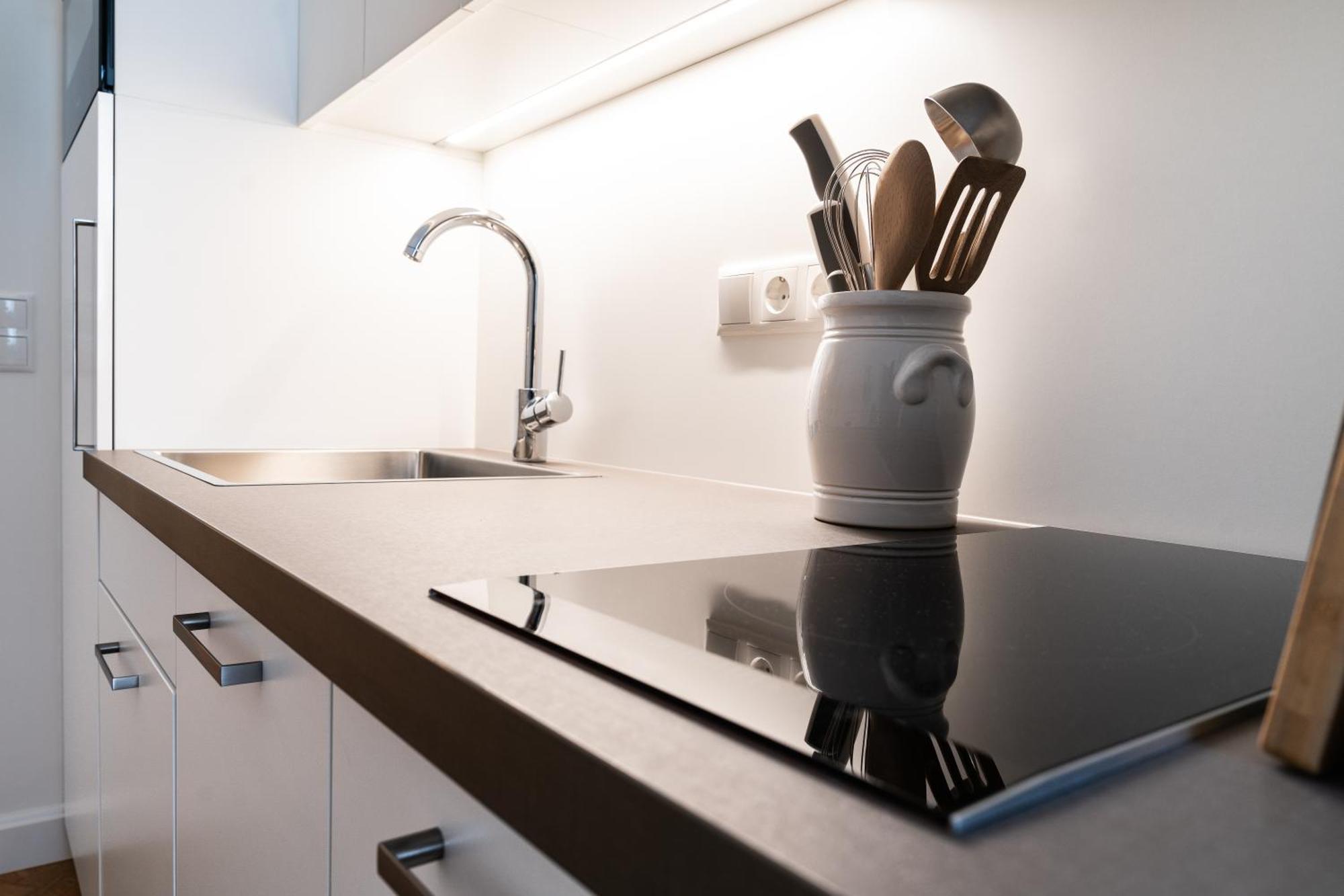 Twenty Five - Work & Life Apartments Амщетен Екстериор снимка