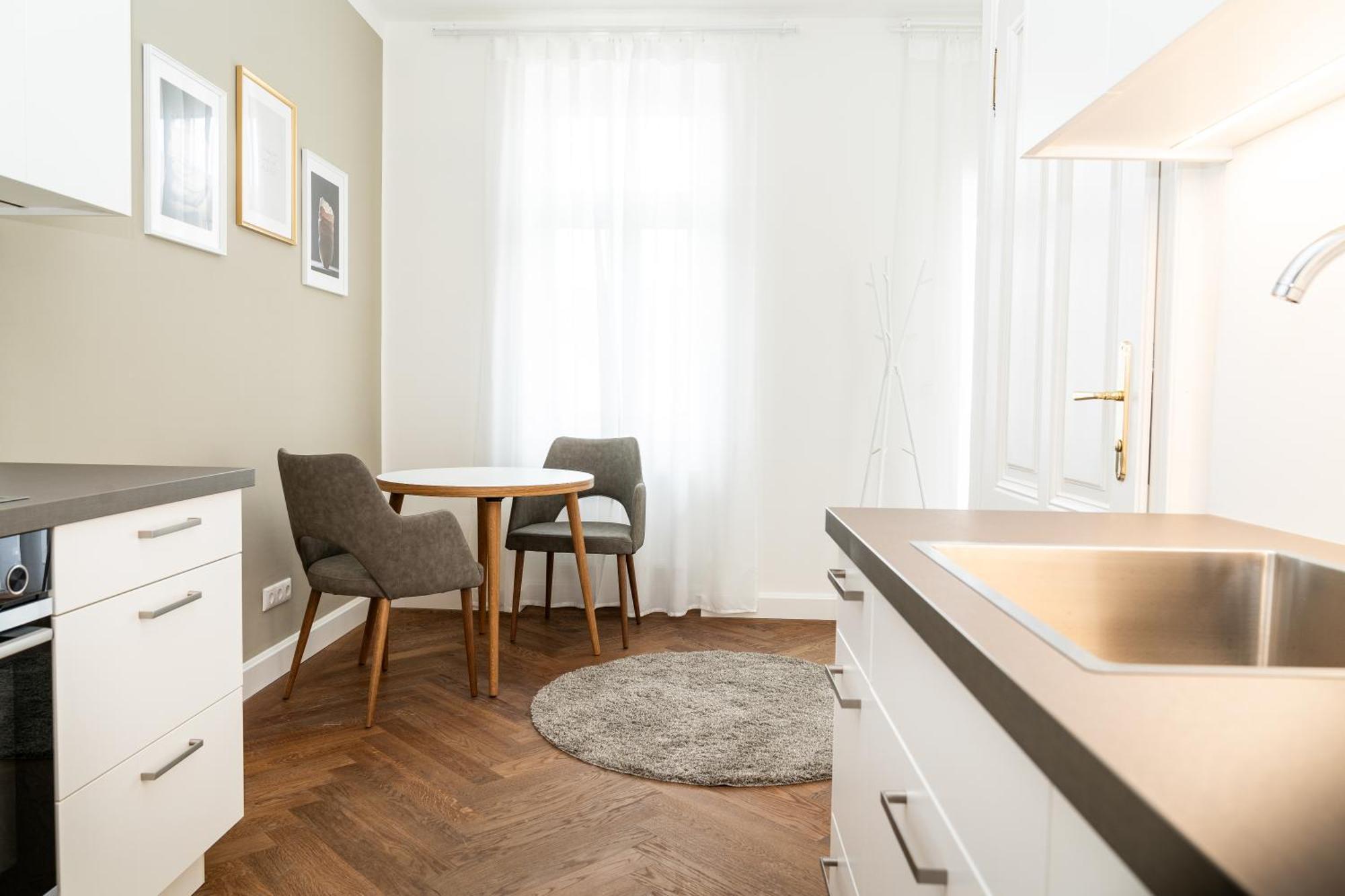 Twenty Five - Work & Life Apartments Амщетен Екстериор снимка